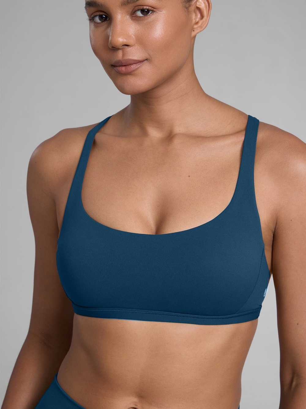 CRZ Yoga Nakedfeel Low Cut Strappy Sports Bra 6 Straps Small Workout Activewear